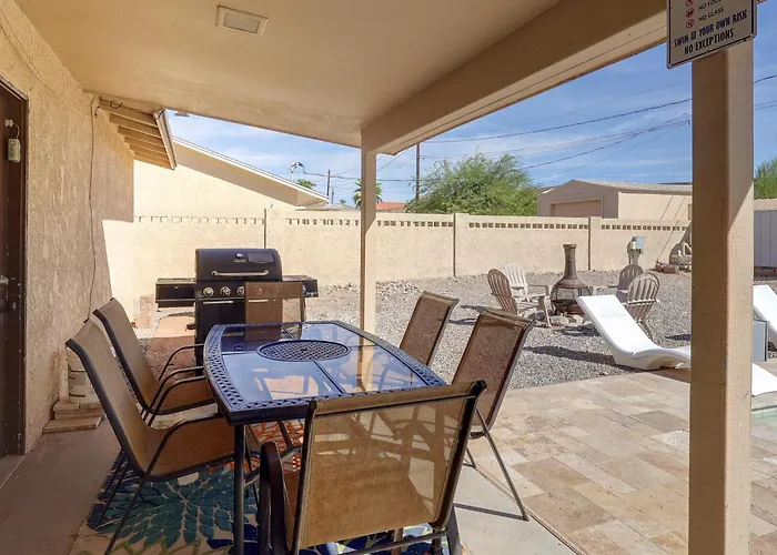 Dom wakacyjny 5 Mi To Havasu: W/ Yard & Pool